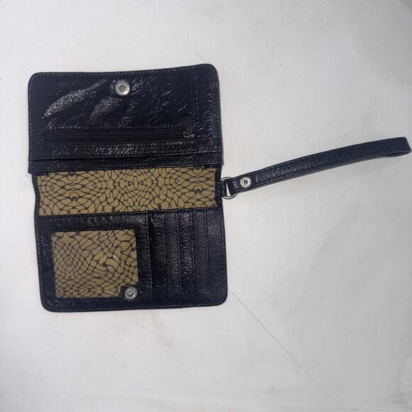 Vintage HOBO INTERNATIONAL Black Patent Leather Folding Wristlet Clutch Wallet - Picture 3 of 15